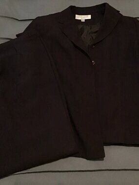 Larry Levine Women’s Suit – Size 16 – Dark Purple – Blazer & Pants Set